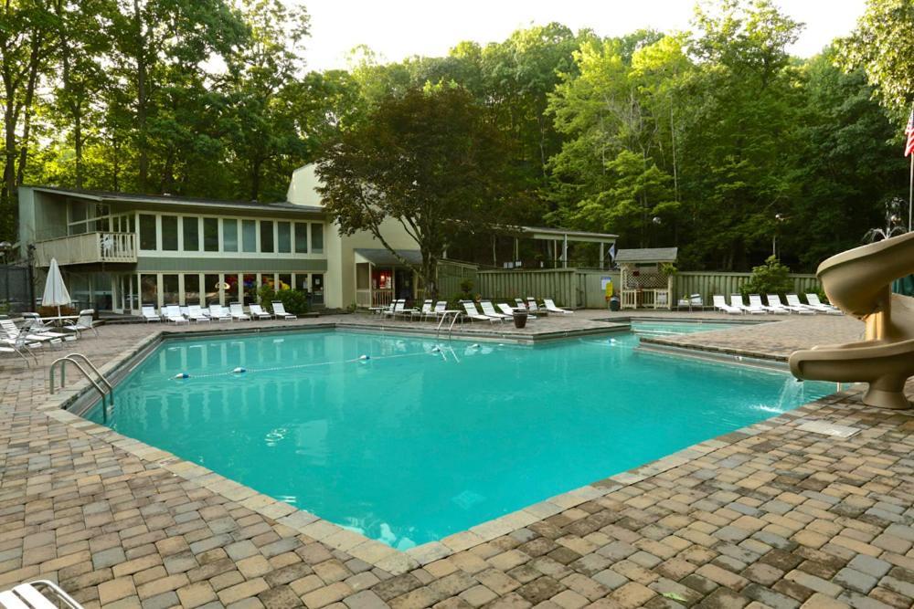 Daya, Hot Tub, Pool Table, 1089 Of Free Attraction Tickets For Each Paid Day, Dollywood And More! Gatlinburg Quarto foto