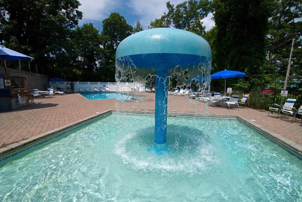 Daya, Hot Tub, Pool Table, 1089 Of Free Attraction Tickets For Each Paid Day, Dollywood And More! Gatlinburg Quarto foto