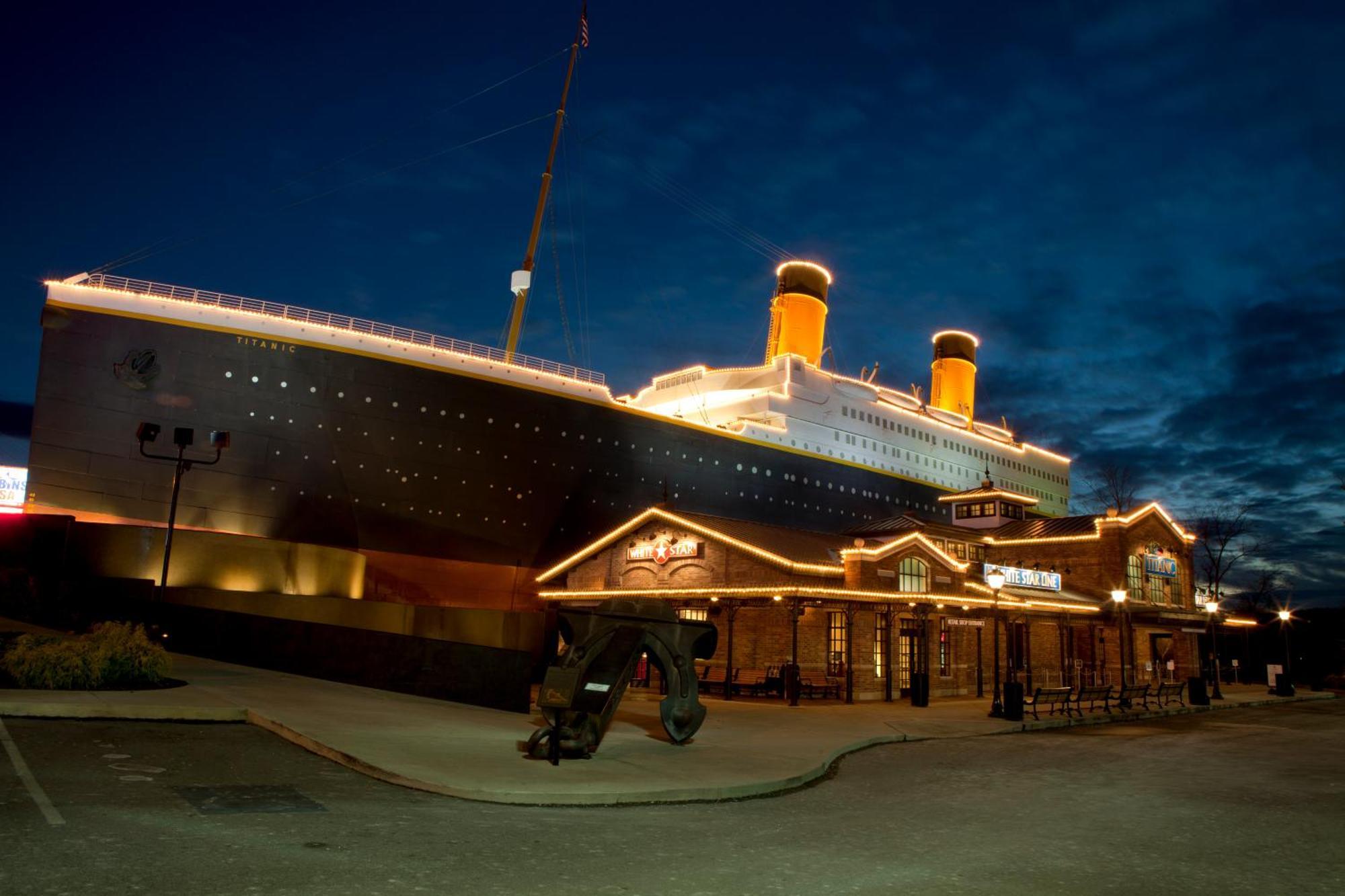 Daya, Hot Tub, Pool Table, 1089 Of Free Attraction Tickets For Each Paid Day, Dollywood And More! Gatlinburg Quarto foto